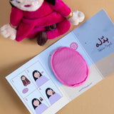 Traditional girl shoulder magnet