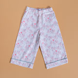 Flying Oryx Printed Pajamas Set in Green