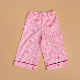 Flying Oryx Printed Pajamas Set in Pink
